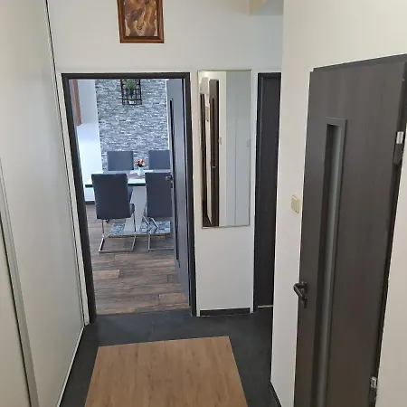 Lenka Apartment Nova Role